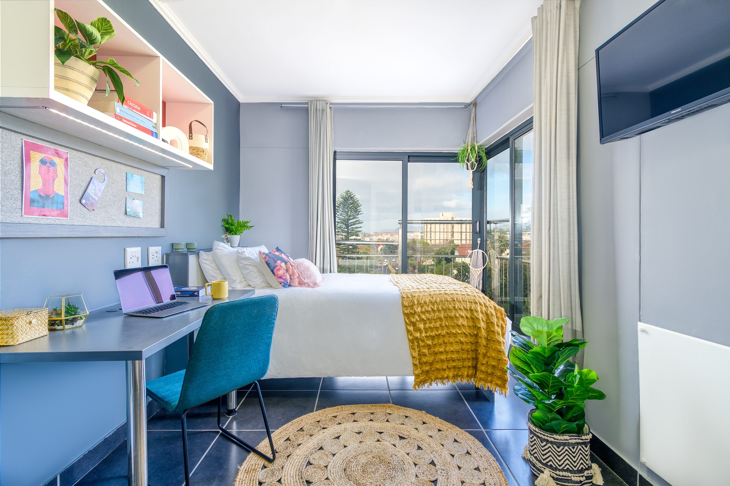 <span>Independent</span> Platinum Corner